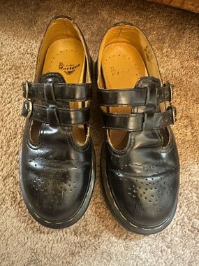 Dr. Martens T strap Mary Janes Double Buckle size 7 eu 38